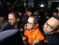 KPK Resmi Tahan Sekjend PDIP Hasto Kristiyanto