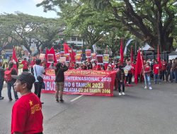 Peringatan May Day, Buruh di Malang Gelar Aksi Demo Tuntut Pencabutan UU Cipta Kerja