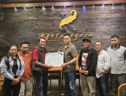 Dedikasi Tinggi Penggerak Ormas dan Kemanusiaan, drg. David Andreasmito Dianugrahi SMSI Malang Raya Award