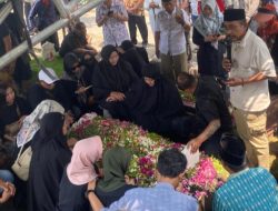 Sakit, Ibunda Wawali Surabaya Meningal Dunia