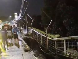 Jembatan Embong Brantas Longsor, Dua Rumah Jadi Korban Longsoran