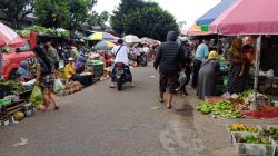 PKL Semrawut, Retribusi Mandek Pengunjung Soroti dan Keluhkan Penataan Pasar Turen