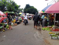 PKL Semrawut, Retribusi Mandek Pengunjung Soroti dan Keluhkan Penataan Pasar Turen