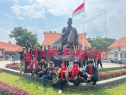 Meriahkan Bulan Bung Karno, Pengurus PAC PDIP Kedungkandang Kunjungi Istana Gebang dan Ziarah ke Makam Presiden RI Pertama Soekarno