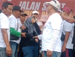 Kaget Dapat Hadiah Umroh dari Anggota DPRD Kabupaten Malang M.Hafidz, Peserta Jalan Sehat Bulupitu Bersatu Peringatan HUT RI ke 81 Pingsan Dipanggung