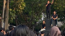 Peringati Hari Tani Nasional, Aliansi Mahasiswa Resah Brawijaya Gelar Aksi Solidaritas di DPRD Kota Malang